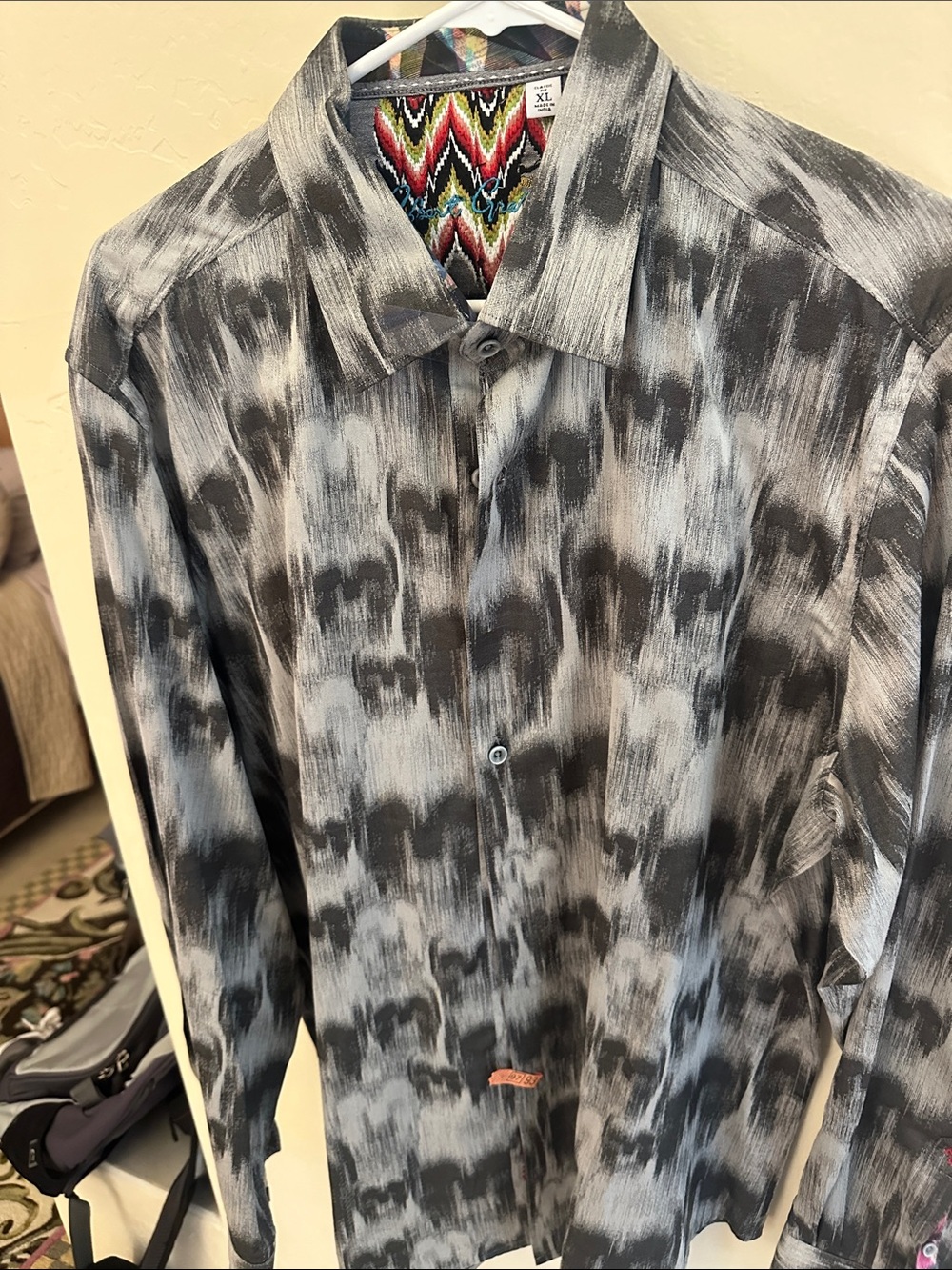 Robert Graham Men's Long-Sleeve Abstract Gray Black Button-Up Shirt